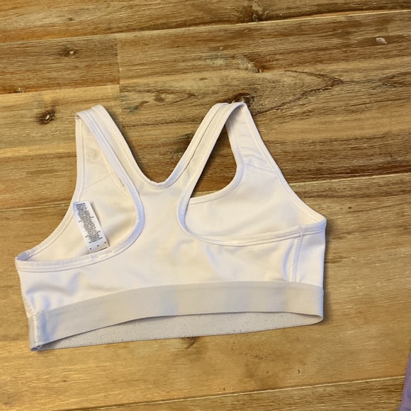 Nike Sports Bra White Like New Condition - Picture 2 of 3